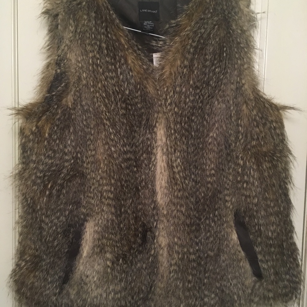 Lane Bryant Faux Fur Vest Size 14/16 NWT
